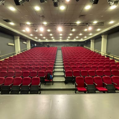 Kadıköy Eğitim Sahnesi  görseli