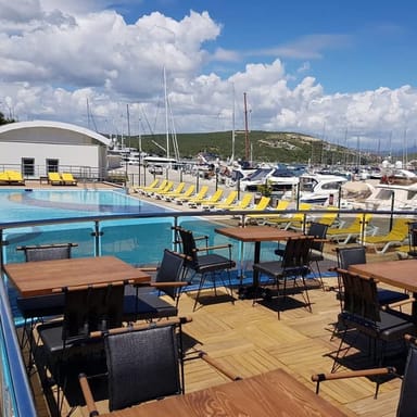 Lighthouse Pool&Pub görseli