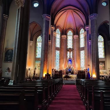 Saint Antuan Kilisesi görseli