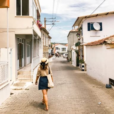 Bademler Köy Tiyatrosu Bahçesi görseli