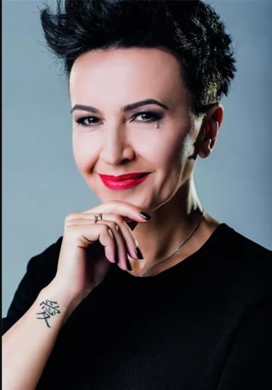 Amira  Medunjanin