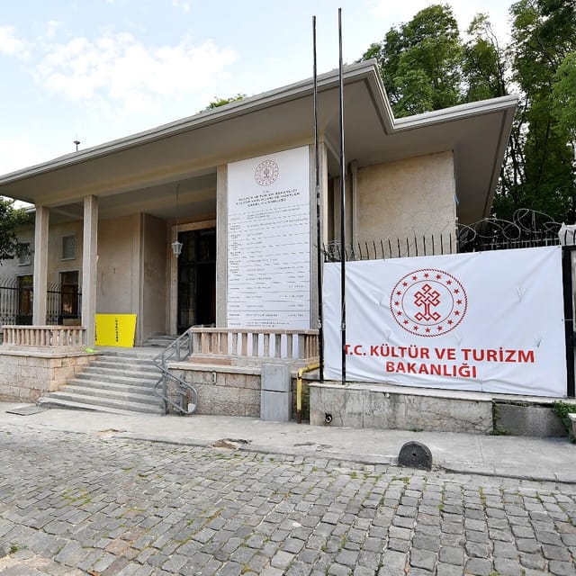 Tarık Zafer Tunaya Kültür Merkezi