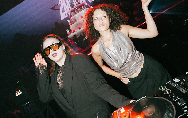2MUCH!., 20 Kasım 2026, JJ Pub Kanyon, İstanbul konser afişi
