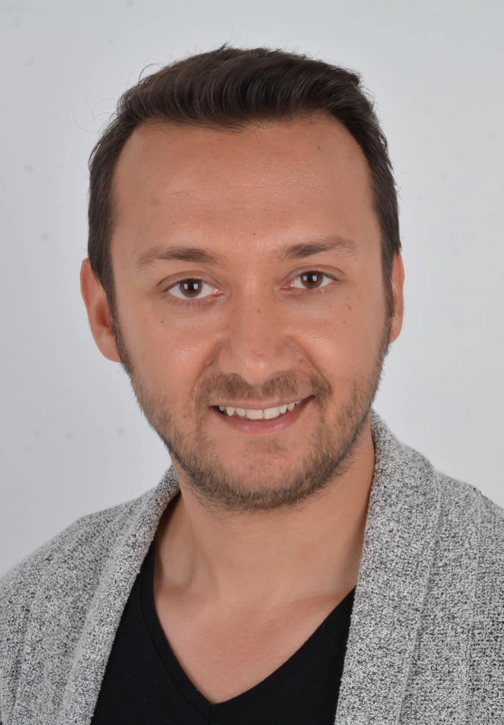 Bilal Çatalçekiç sanatçı fotoğrafı