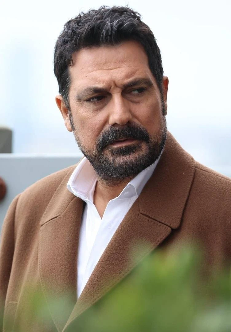 Bülent İnal