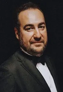 Burak Satıbol sanatçı fotoğrafı