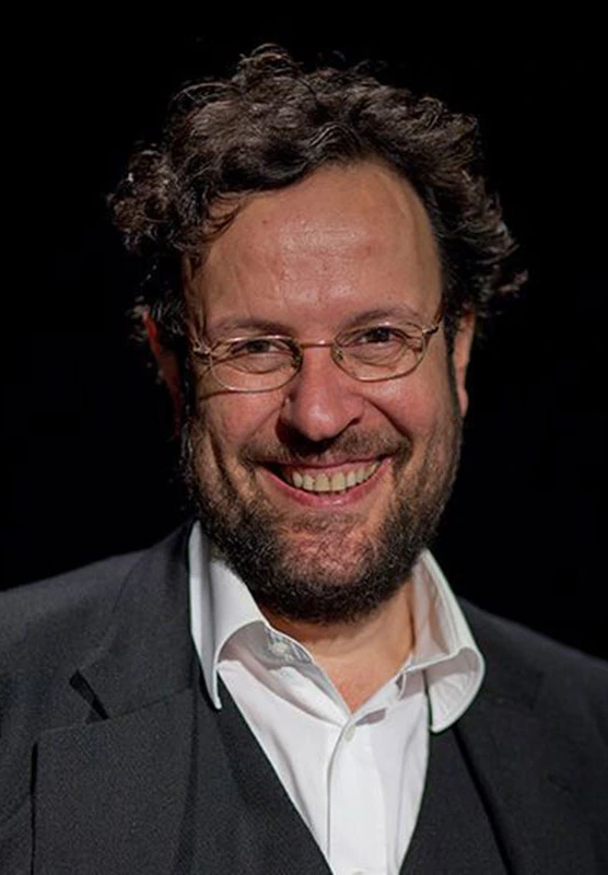 Celal Kadri Kınoğlu sanatçı fotoğrafı
