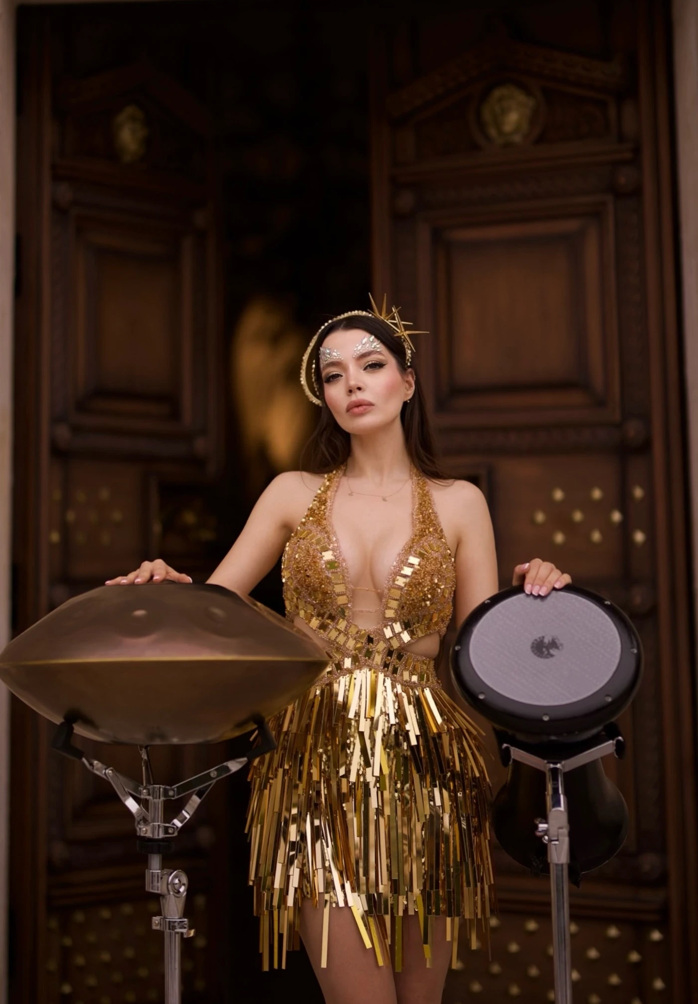 Ceren Özdemir sanatçı fotoğrafı
