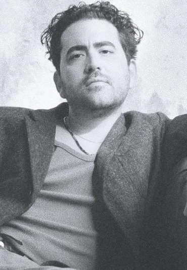 Emir Yargın sanatçı fotoğrafı