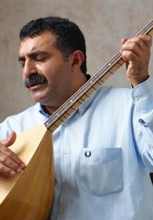 Erdal Erzincan sanatçı fotoğrafı