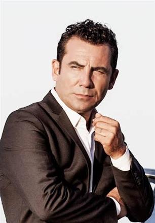 Ferhat Göçer sanatçı fotoğrafı