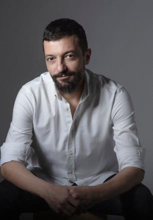 Mehmet Erdem sanatçı fotoğrafı