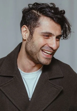 Ozbi sanatçı fotoğrafı