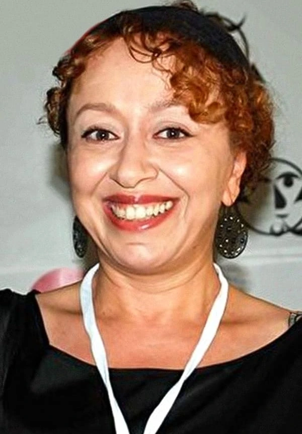 Şebnem Sönmez sanatçı fotoğrafı