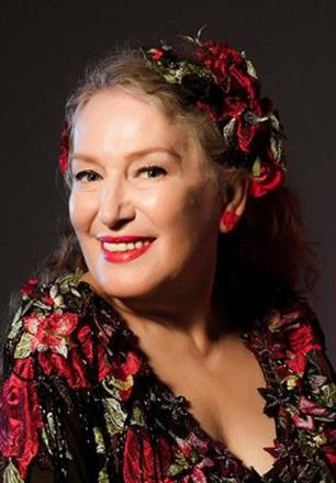 Suzan Kardeş sanatçı fotoğrafı