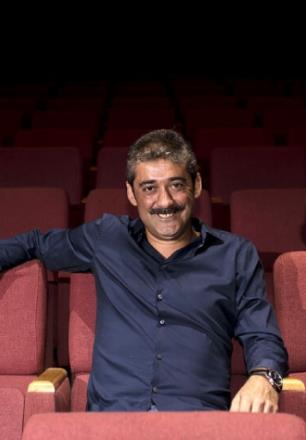 Yiğit  Arı sanatçı fotoğrafı